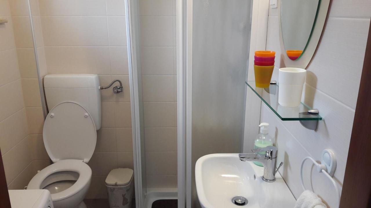 Rakotule Apartment Nena- Apartman Sa Posebnim Ulazom U Prizemlju, Terasom I Zelenom Okucnicom מראה חיצוני תמונה